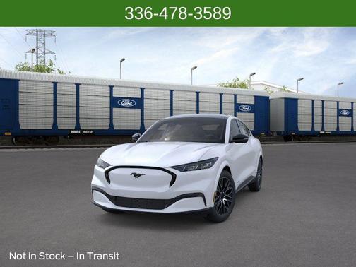Star White Metallic Tri-Coat 2026 Ford Mustang Mach-E Premium