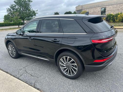 INFINITE BLACK MET CC 2024 Lincoln Corsair Reserve