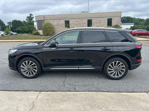 INFINITE BLACK MET CC 2024 Lincoln Corsair Reserve