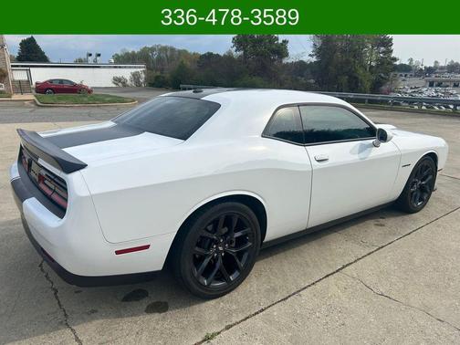 White Knuckle Clearcoat 2022 Dodge Challenger R/T