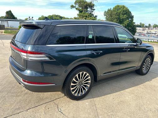 FLIGHT BLUE MET CC 2024 Lincoln Aviator Reserve AWD