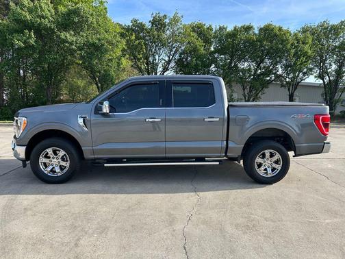 CARBONIZED GRAY METALLIC 2023 Ford F-150 XLT