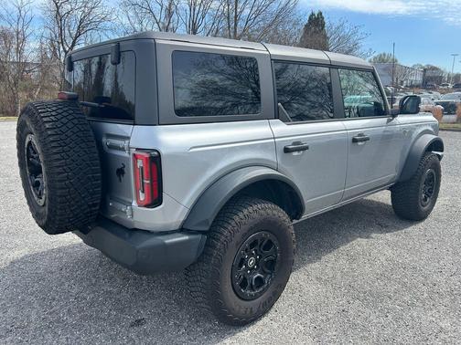 ICONIC SILVER METALLIC 2023 Ford Bronco Wildtrak