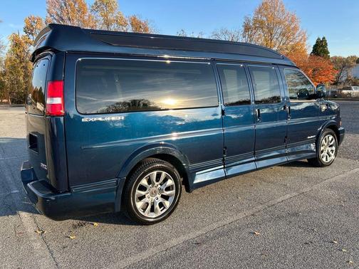 2025 GMC Savana 2500 Work Van