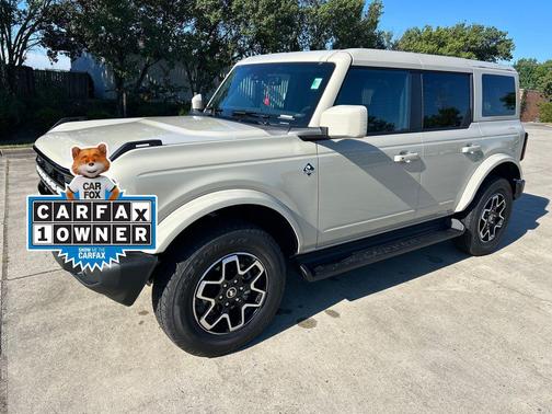 DESERT SAND 2025 Ford Bronco Outer Banks
