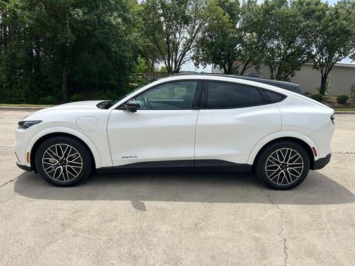 STAR WHITE MET TRI-COAT 2025 Ford Mustang Mach-E Premium