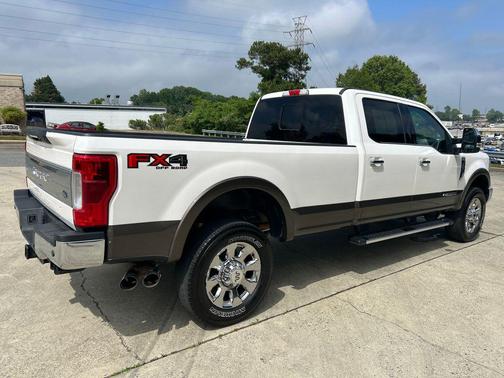 WHITE PLATINUM MET TRI-COAT 2017 Ford F-350 King Ranch