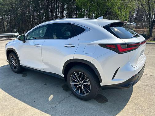 Eminent White Pearl 2025 Lexus NX 250 Base