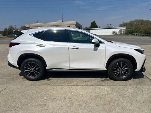 Eminent White Pearl 2025 Lexus NX 250 Base