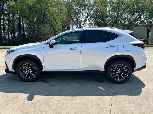 Eminent White Pearl 2025 Lexus NX 250 Base