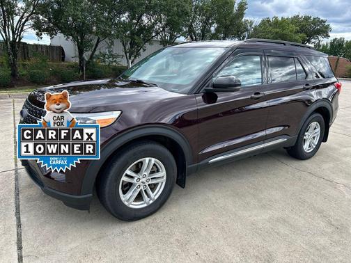 Jewel Red Metallic Tinted Clearcoat 2023 Ford Explorer XLT