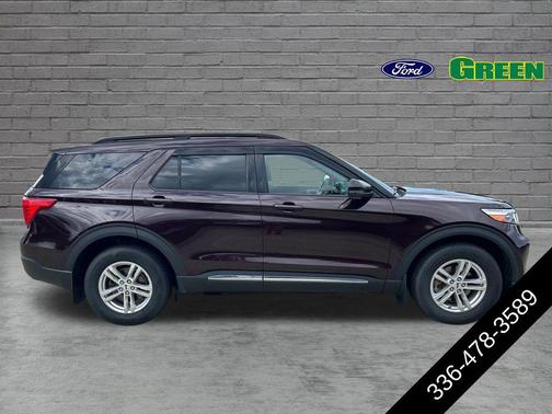 Jewel Red Metallic Tinted Clearcoat 2023 Ford Explorer XLT