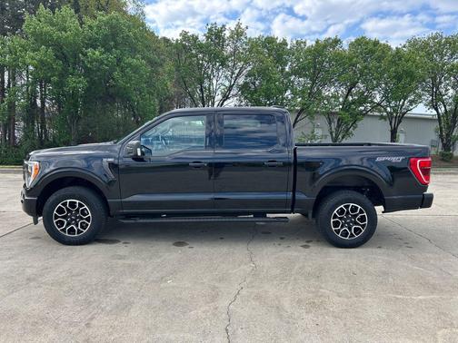 AGATE BLACK METALLIC 2022 Ford F-150 XLT