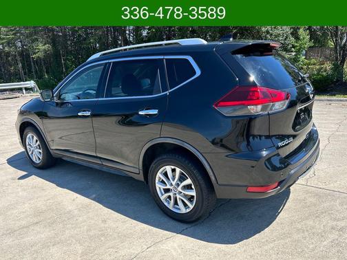 Magnetic Black Pearl 2020 Nissan Rogue SV