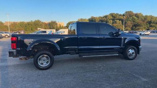 2023 Ford F-350 LARIAT SUPER DUTY