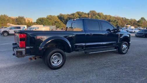 2023 Ford F-350 LARIAT SUPER DUTY