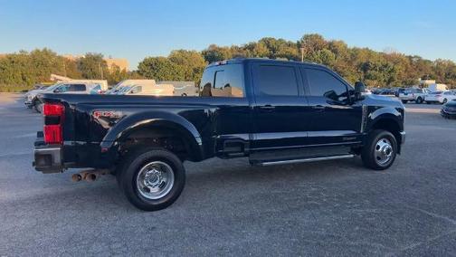 2023 Ford F-350 LARIAT SUPER DUTY