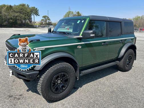 ERUPTION GREEN METALLIC 2024 Ford Bronco Wildtrak