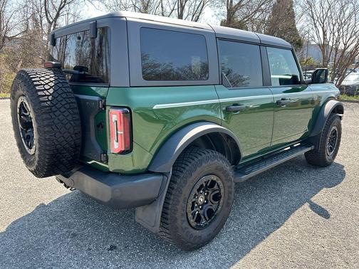 ERUPTION GREEN METALLIC 2024 Ford Bronco Wildtrak