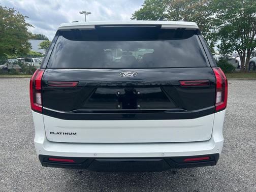 STAR WHITE MET TRI-COAT 2025 Ford Expedition Platinum
