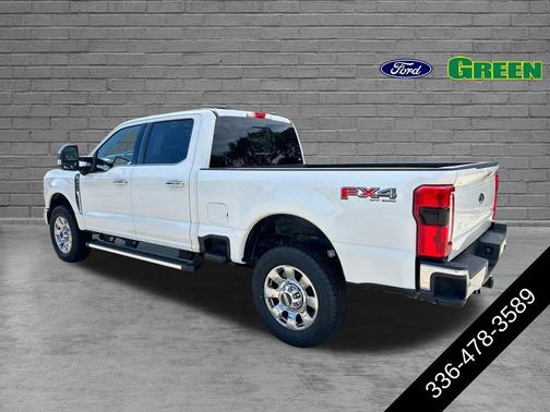 Star White Metallic Tri-Coat 2024 Ford F-250 Lariat