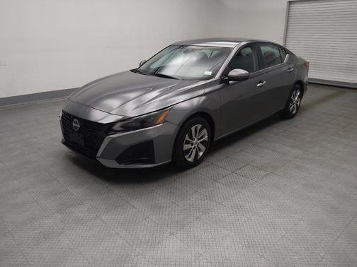 Gun Metallic 2023 Nissan Altima S FWD