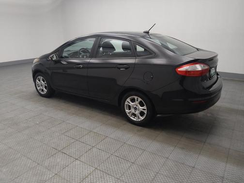 Ruby Red Metallic Tinted Clearcoat 2015 Ford Fiesta SE