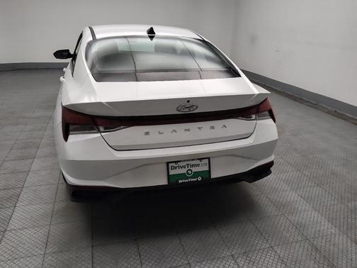 2021 Hyundai ELANTRA SE