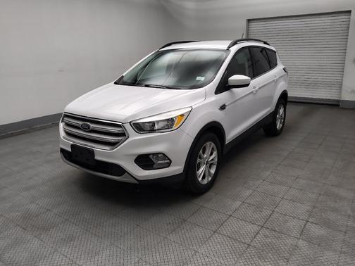 White 2018 Ford Escape SE