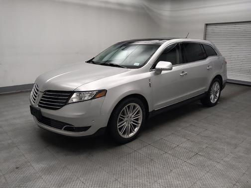 Ingot Silver Metallic 2019 Lincoln MKT Reserve