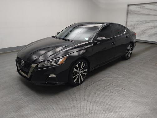 Super Black 2021 Nissan Altima SR FWD