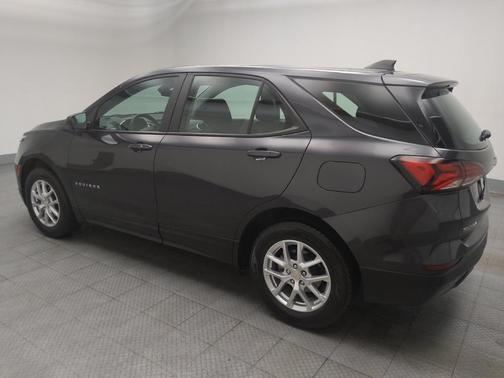 Iron Gray Metallic 2022 Chevrolet Equinox LS