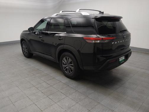 2022 Nissan Pathfinder SV 2WD