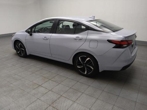 Gray Sky Pearl 2023 Nissan Versa 1.6 S