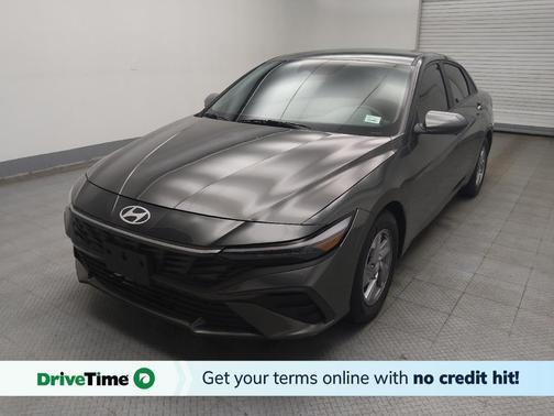 2024 Hyundai ELANTRA SE