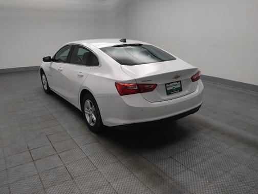 Summit White 2023 Chevrolet Malibu 1LS