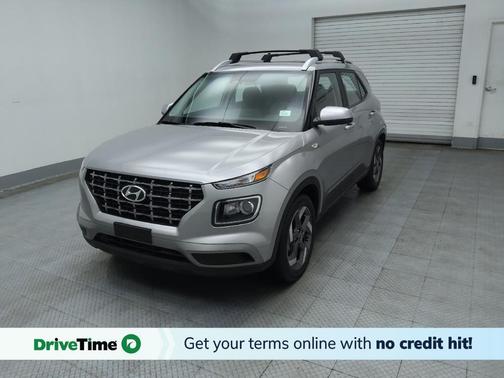 Shimmering Silver 2023 Hyundai VENUE SEL