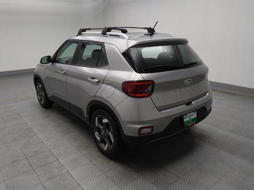 Shimmering Silver 2023 Hyundai VENUE SEL