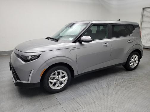 Steel Gray 2024 Kia Soul LX