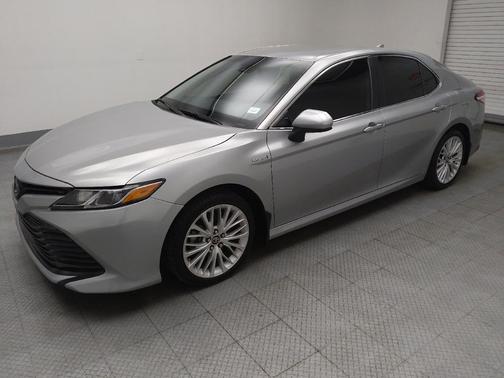 2019 Toyota Camry Hybrid LE