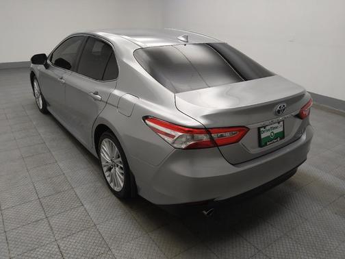 2019 Toyota Camry Hybrid LE