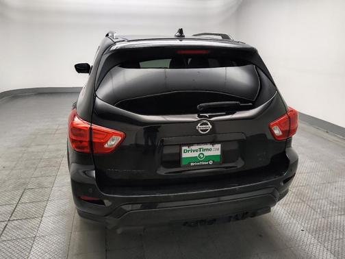 Magnetic Black Pearl 2019 Nissan Pathfinder SL