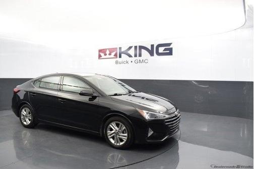 Photo 3 of 39 of 2019 Hyundai Elantra SEL