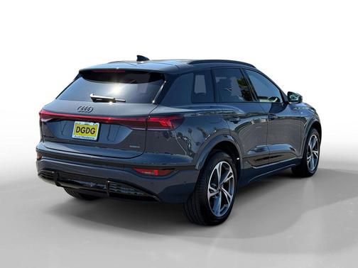 Magnet Gray 2027 Audi Q6 e-tron Premium Plus