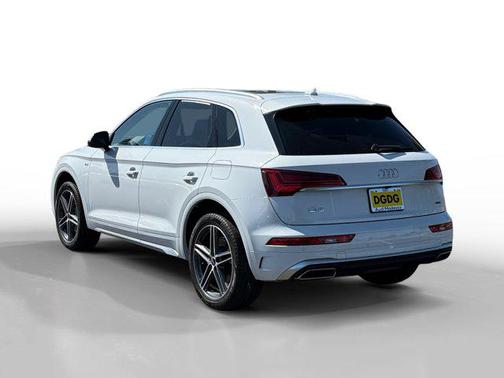 2022 Audi Q5 e 55 S line Premium Plus