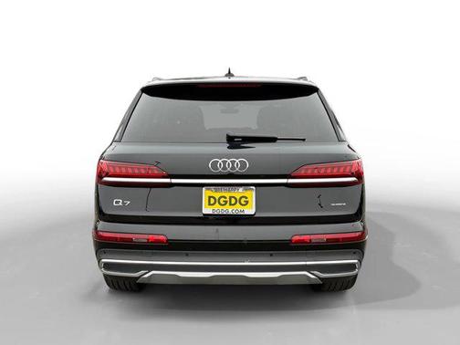 2022 Audi Q7 55 Premium Plus