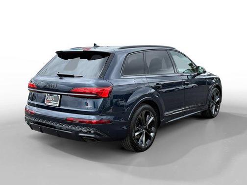 Waitomo Blue Metallic 2026 Audi Q7 55 Premium Plus