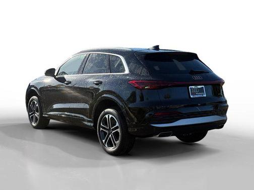 2025 Audi Q5 Premium