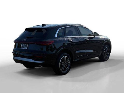 2025 Audi Q5 Premium