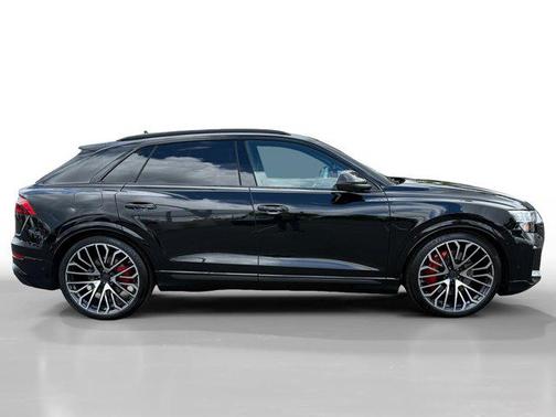 Mythos Black Metallic 2026 Audi SQ8 4.0T Prestige